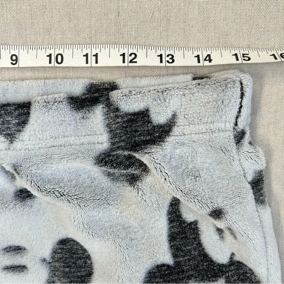 Mickey Mouse Grey & Black Pajamas 2-Piece Set Size Medium - Picture 12 of 14